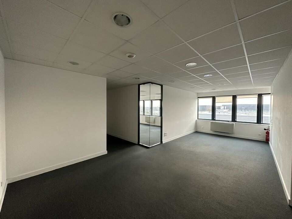 599 m² pour ce bureaux en location à Entzheim