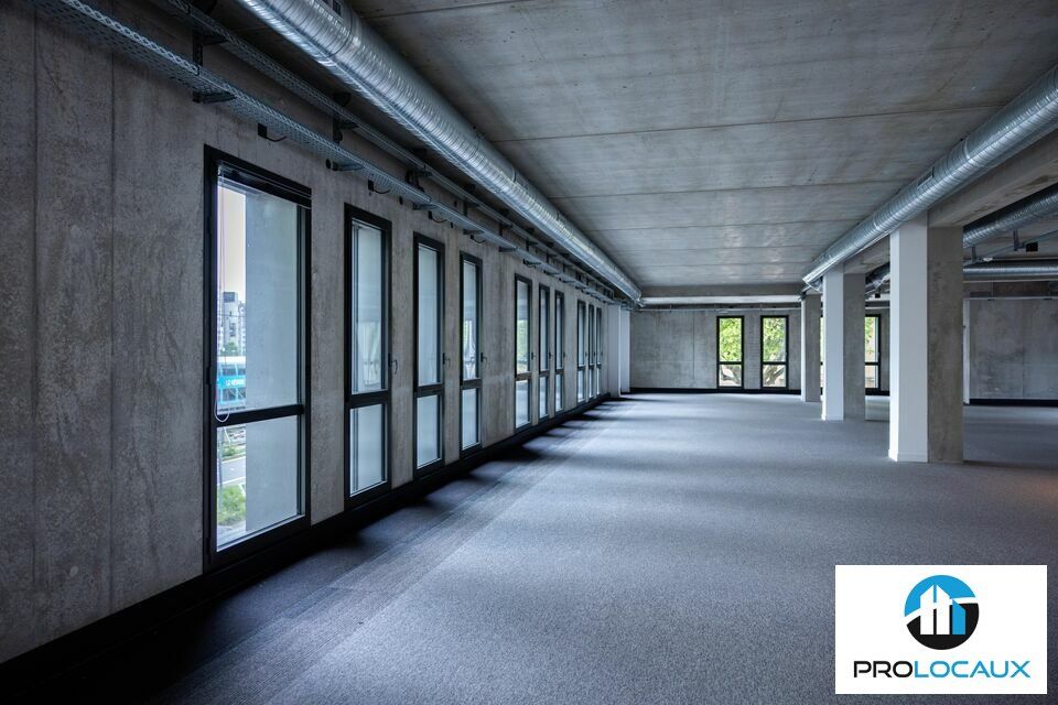 Vente bureaux 221.52 m² divisibles à partir de 98.79 m²