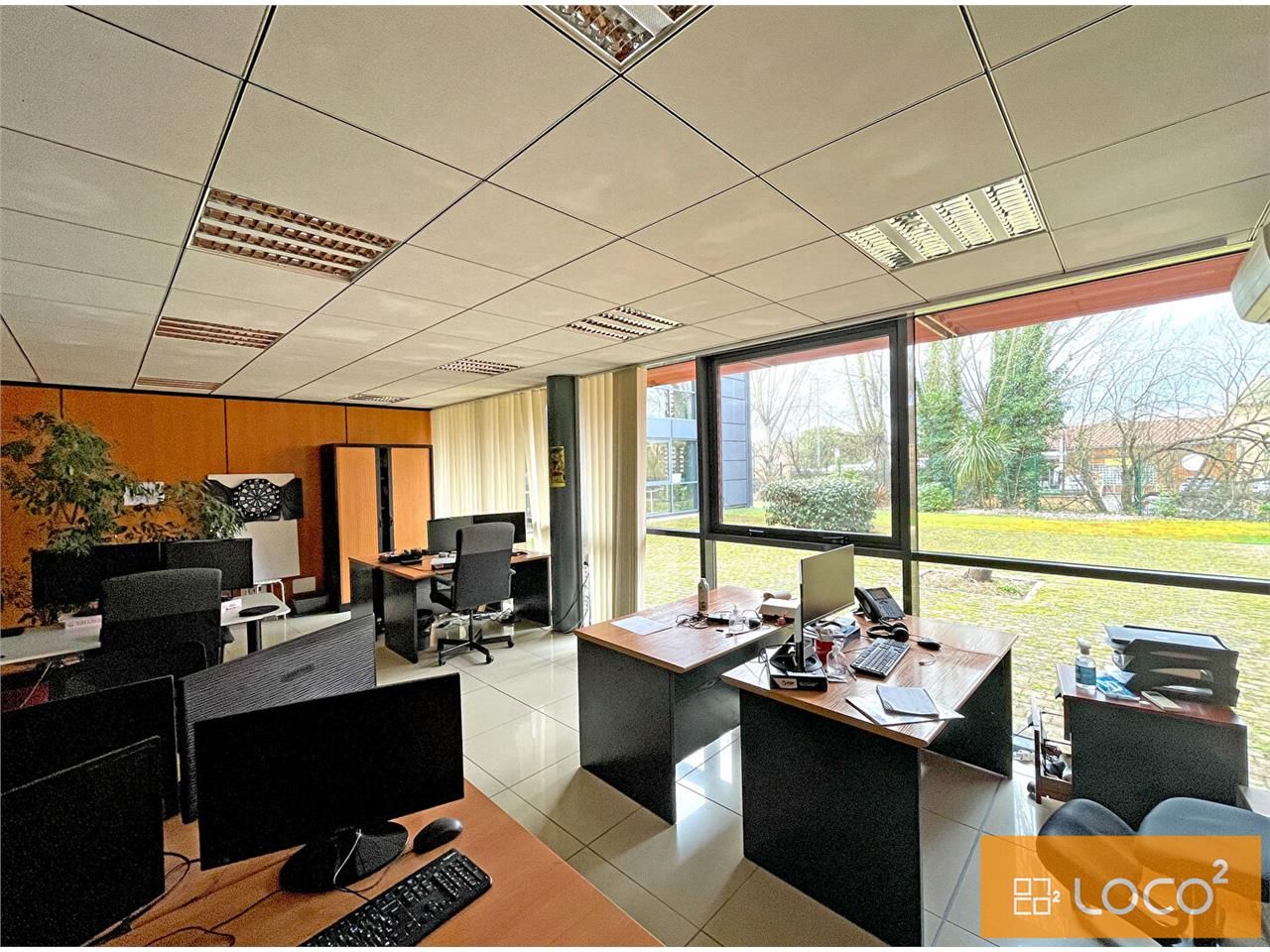 Location bureaux 211.00 m² à SAINT JEAN