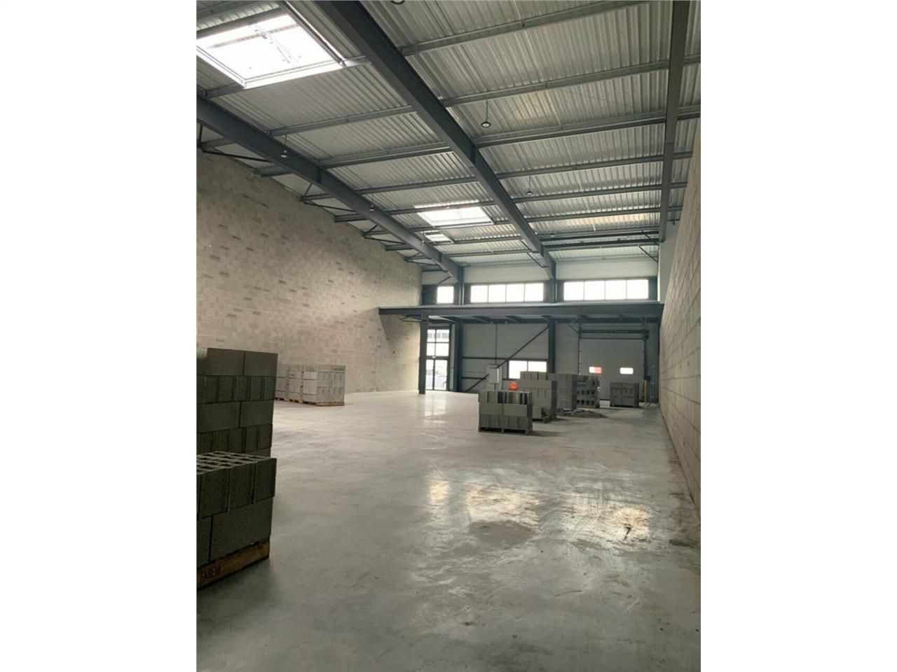 Location activité/entrepôt Dagneux (01120) - 565 m²