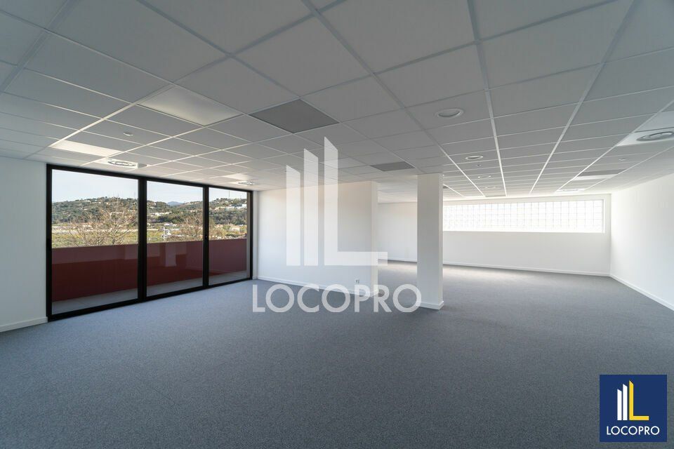Location bureaux 171 m² non divisibles