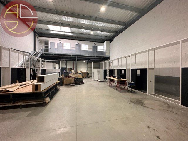 Vente local 340 m² à MURET