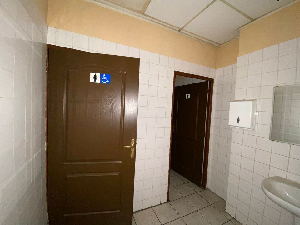 Location local commercial 120 m² à TOULOUSE