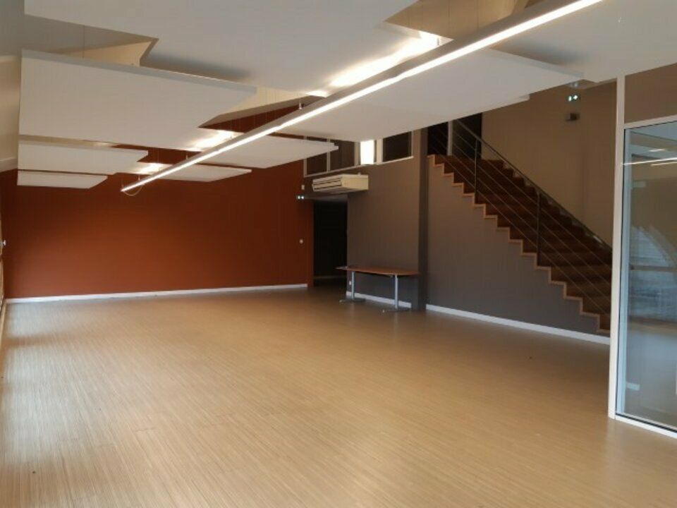 Location bureaux 170 m² à LAUNAGUET