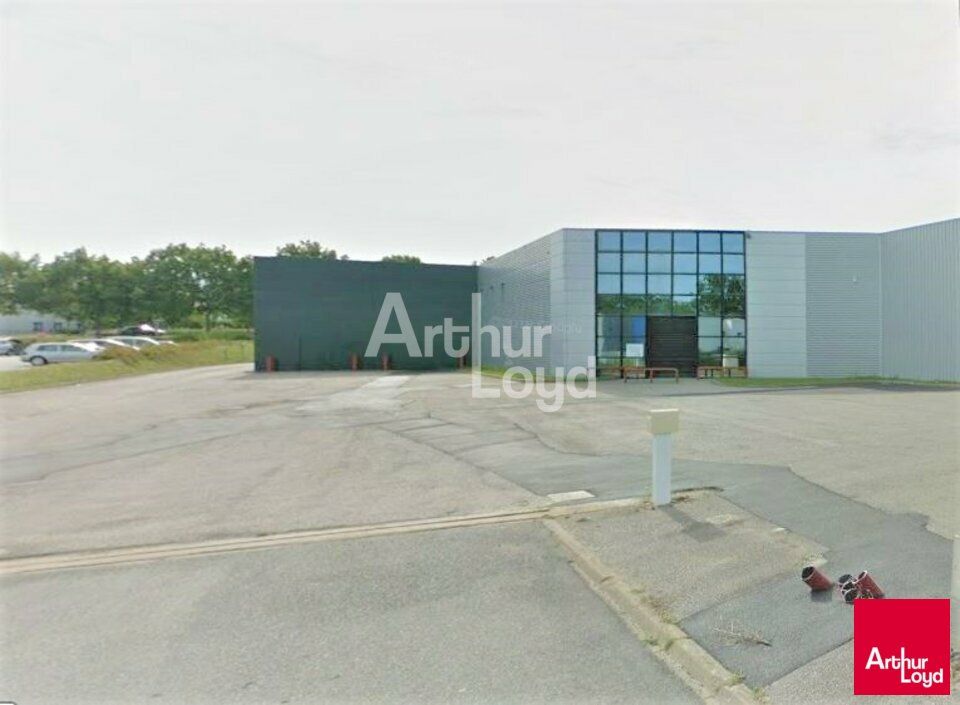Location local d''activites 1270 m² non divisibles