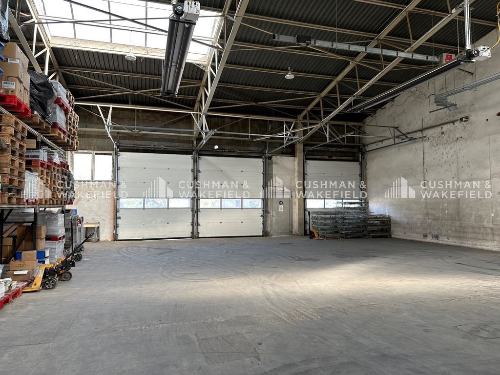 Location entrepôt 3550 m² divisibles à partir de 550 m²