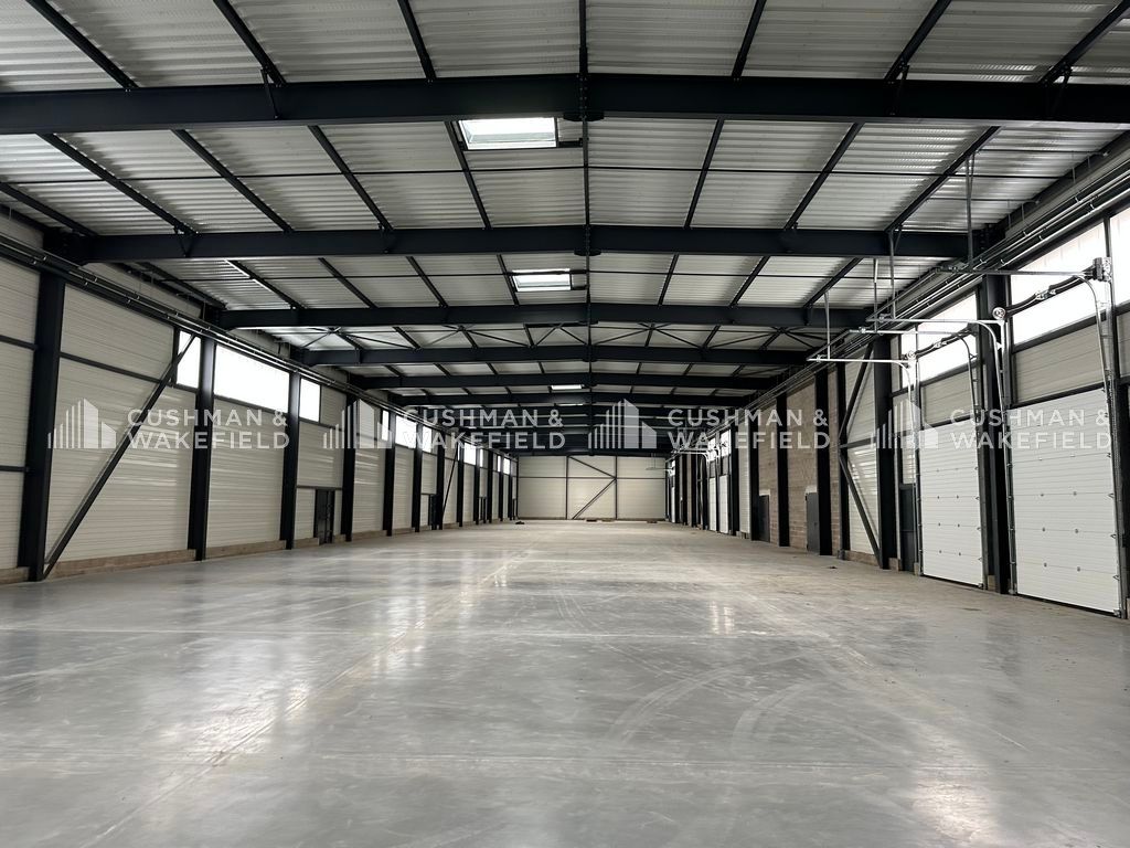 Location activités 2598 m² divisibles à partir de 476 m²
