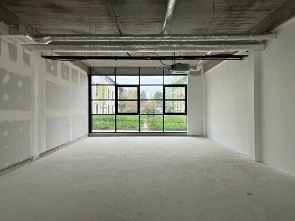 2 351 m² de bureaux à vendre ou à louer à Soissons (02)