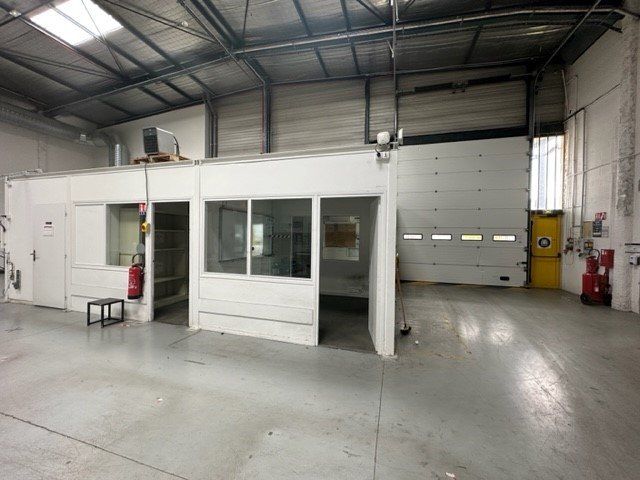 Location local 436 m² à LABEGE