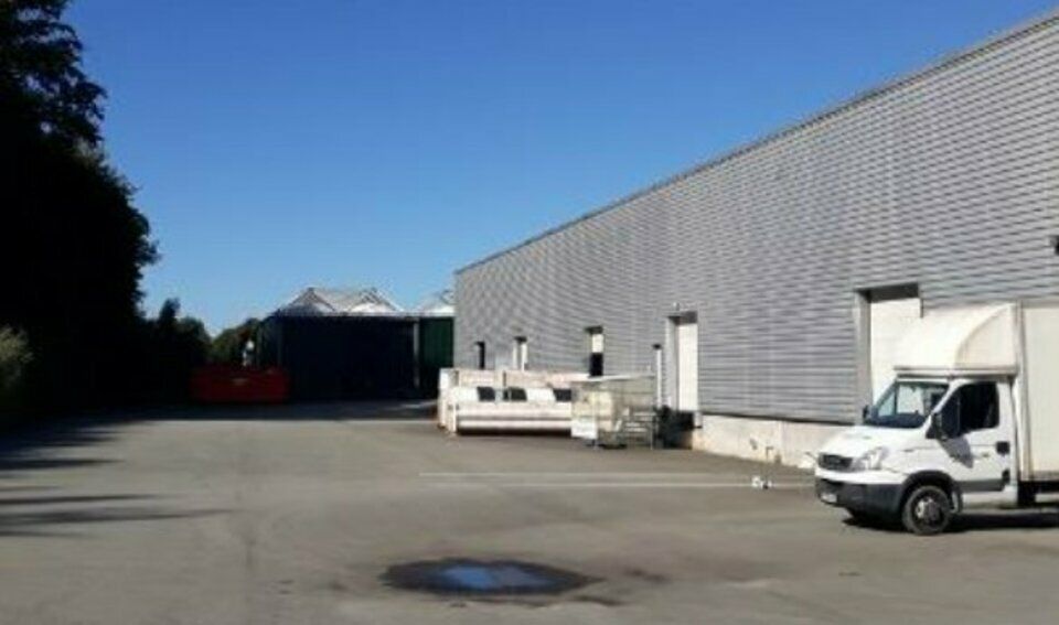 Local d'activités de 5 355 m² à louer/à vendre à Etupes (25) 