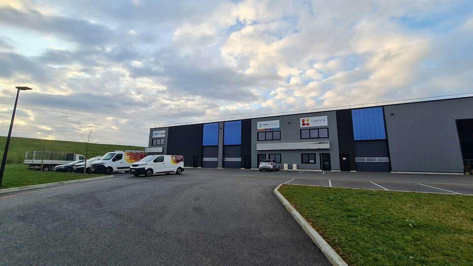 Location local d''activites 258 m² non divisibles