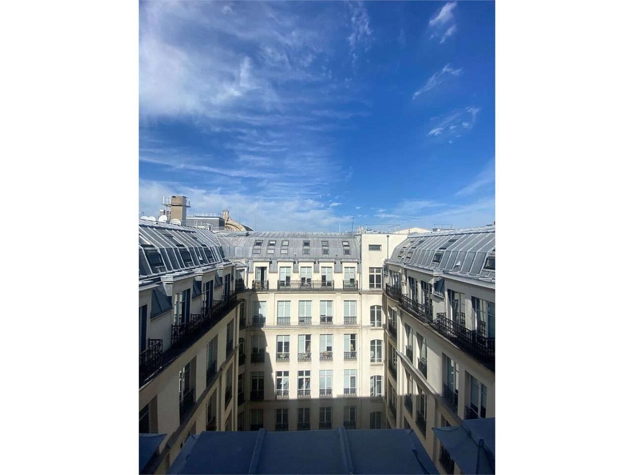 Location bureaux 1050 m² à Paris