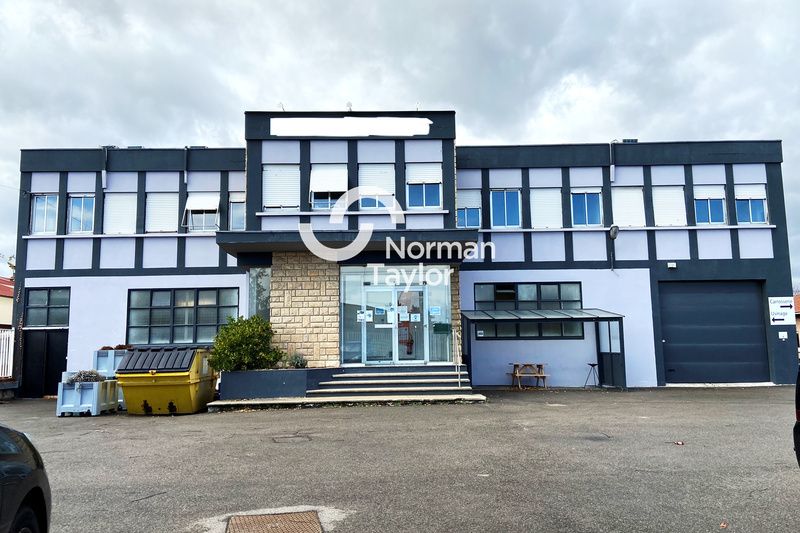 Location local d''activites 2275 m² non divisibles