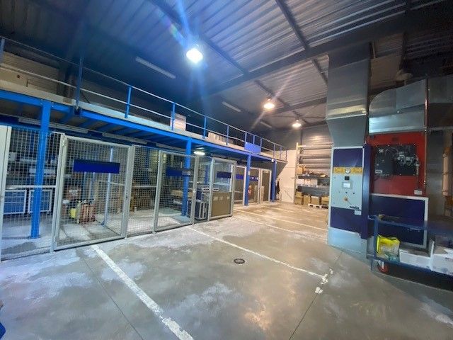 Location local 881 m² à BEAUZELLE