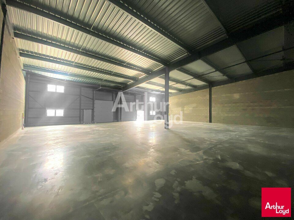 Vente local d''activites 335 m² non divisibles