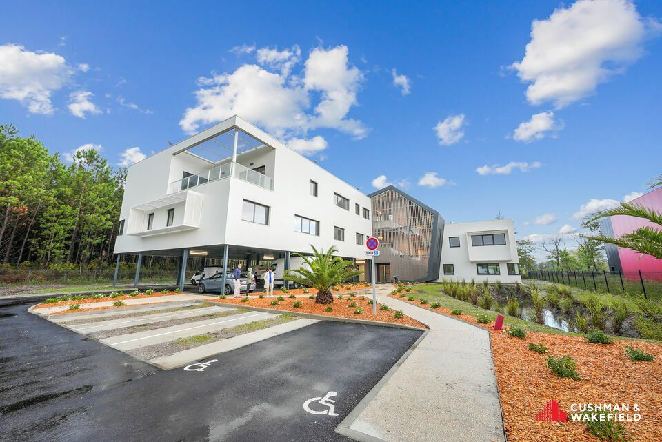 Bureaux à la location de 474 m² divisibles à partir de 237 m²