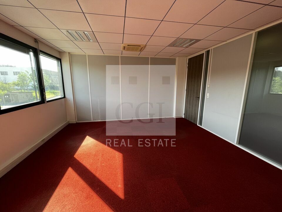 À LOUER – BUREAUX FONCTIONNELS – ST-PRIEST / EST LYONNAIS