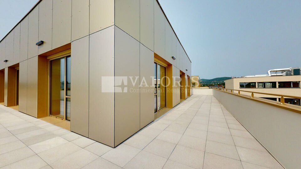 747.46 m² pour ce bureaux en location à Dardilly