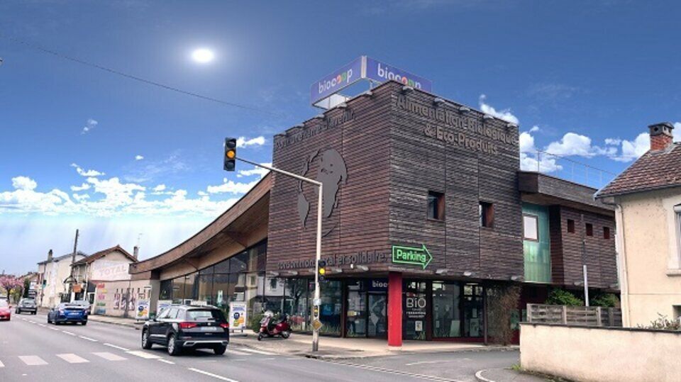 Vente local d''activites 2100 m² non divisibles