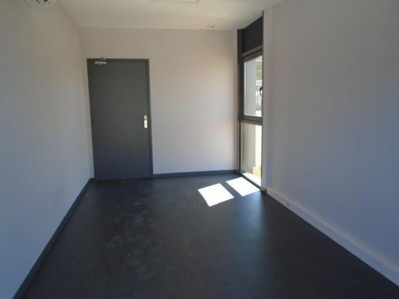 Location local 100.00 m² à PLAISANCE DU TOUCH