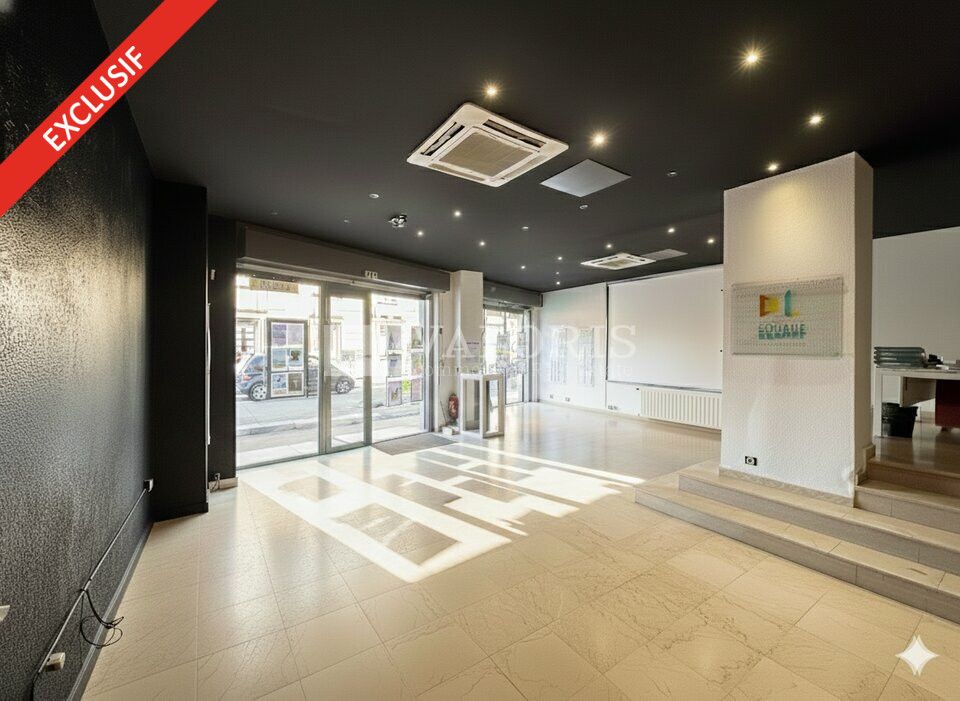 Location local commercial 194.73 m² non divisibles
