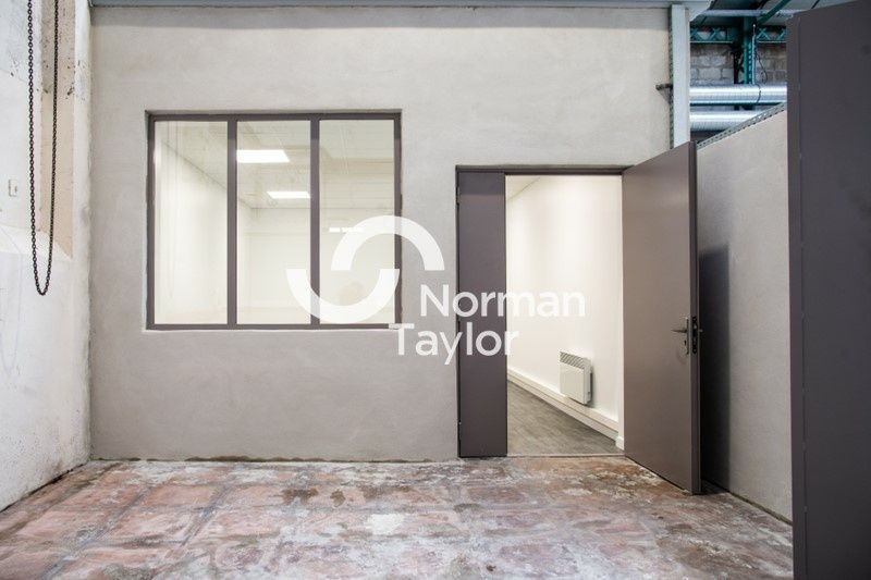 Location local d''activites 1807 m² divisibles à partir de 15 m²