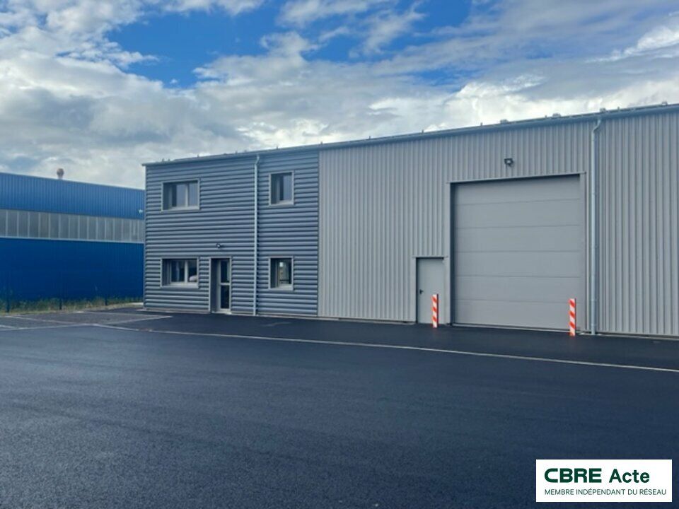 Location local d''activites 440 m² non divisibles
