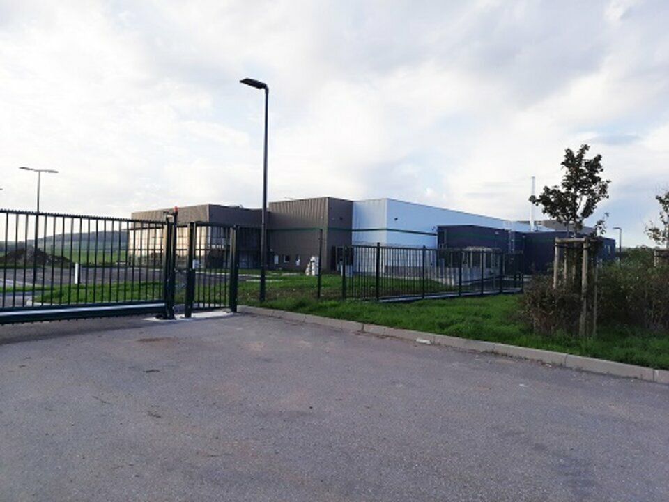 Vente entrepot 6000 m² non divisibles