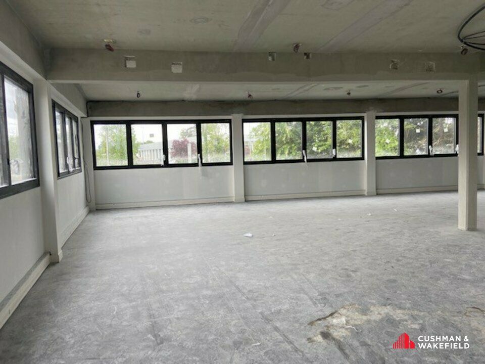 Bureaux à la vente de 395 m² divisibles à partir de 115 m²