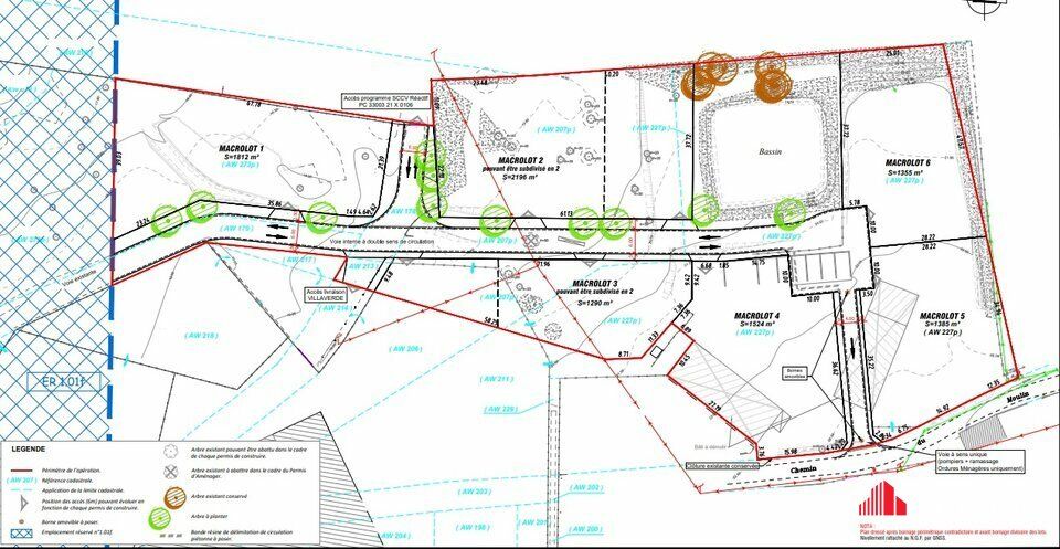 Terrains viabilisés dans un village d'activité, à proximité de l'A10. 