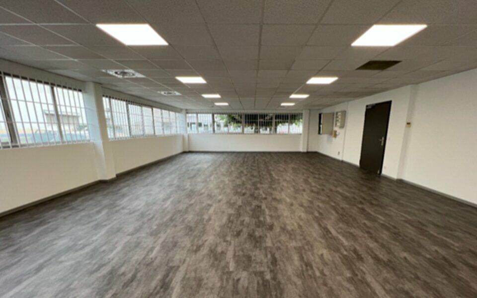 Location bureaux 250 m² non divisibles