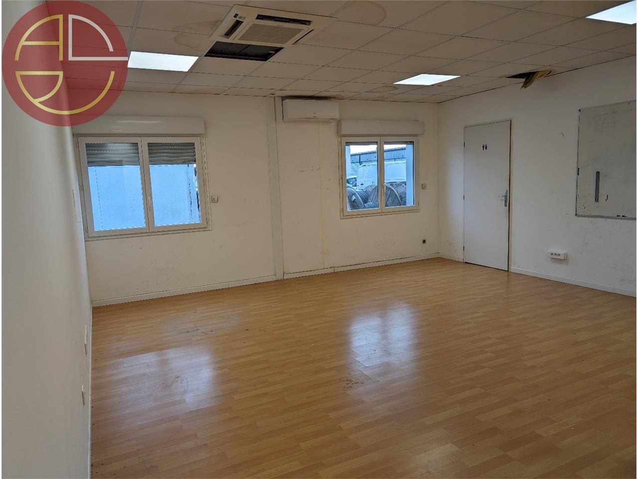 Location bureaux 260 m² à LABARTHE SUR LEZE