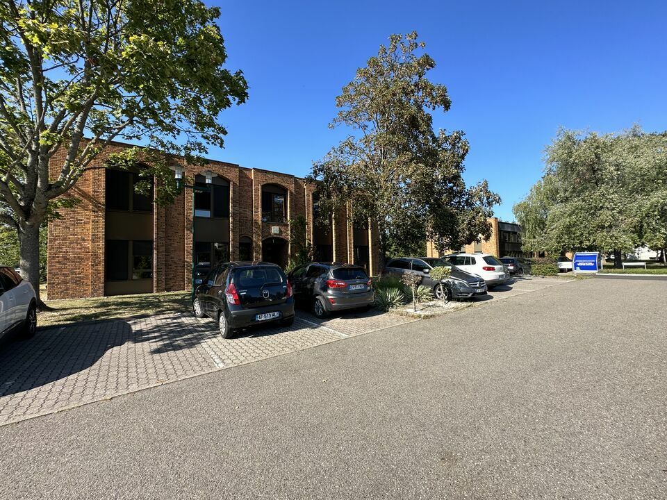 Location bureaux 118.5 m² non divisibles