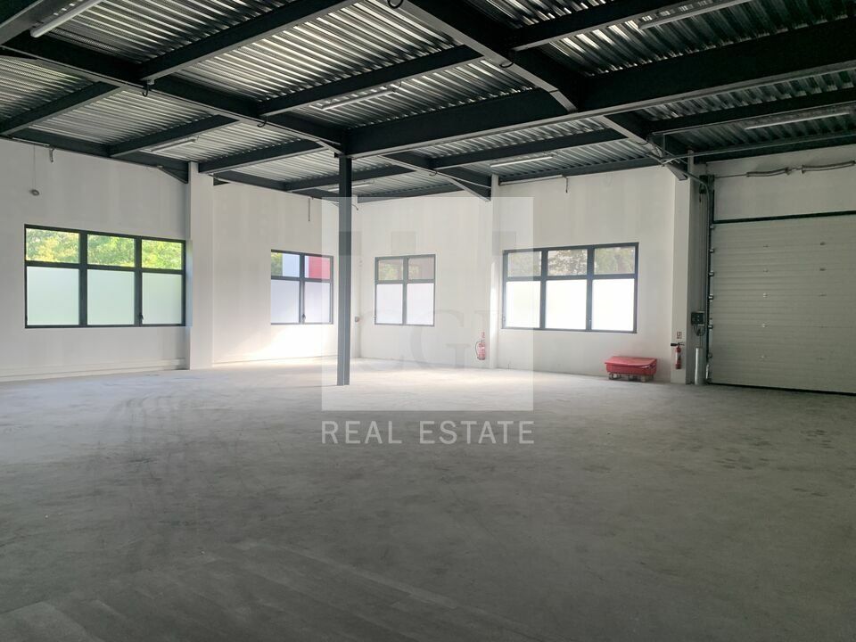 Location local d''activites 340 m² non divisibles