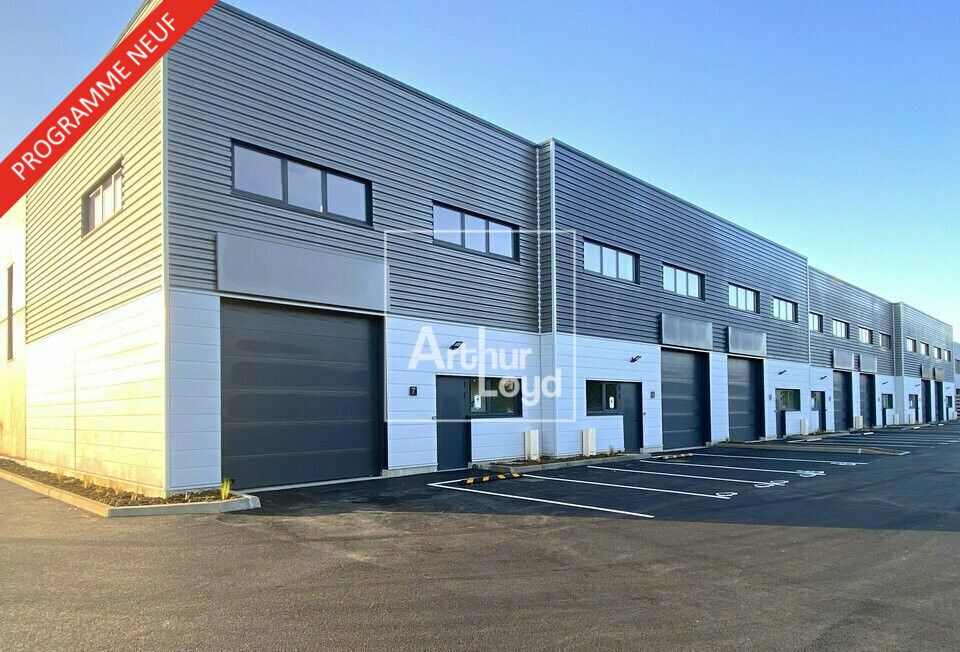 Location local d''activites 1888 m² divisibles à partir de 268 m²
