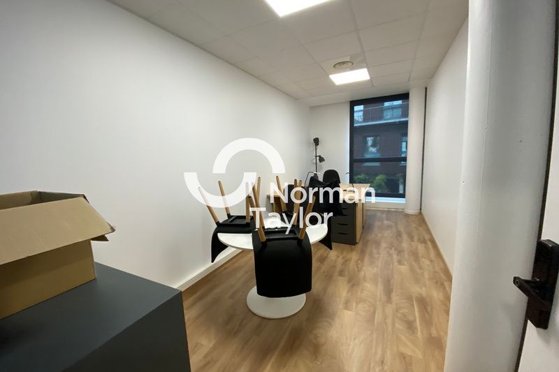 Location bureaux 82.17 m² divisibles à partir de 15 m²