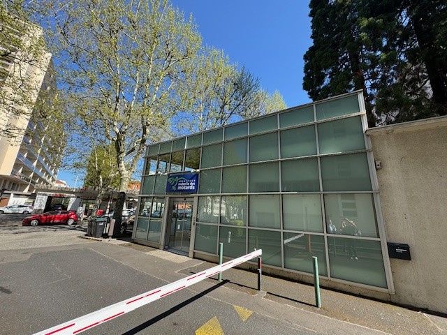 Saint-Etienne Fauriel - For rent independent professional pr
