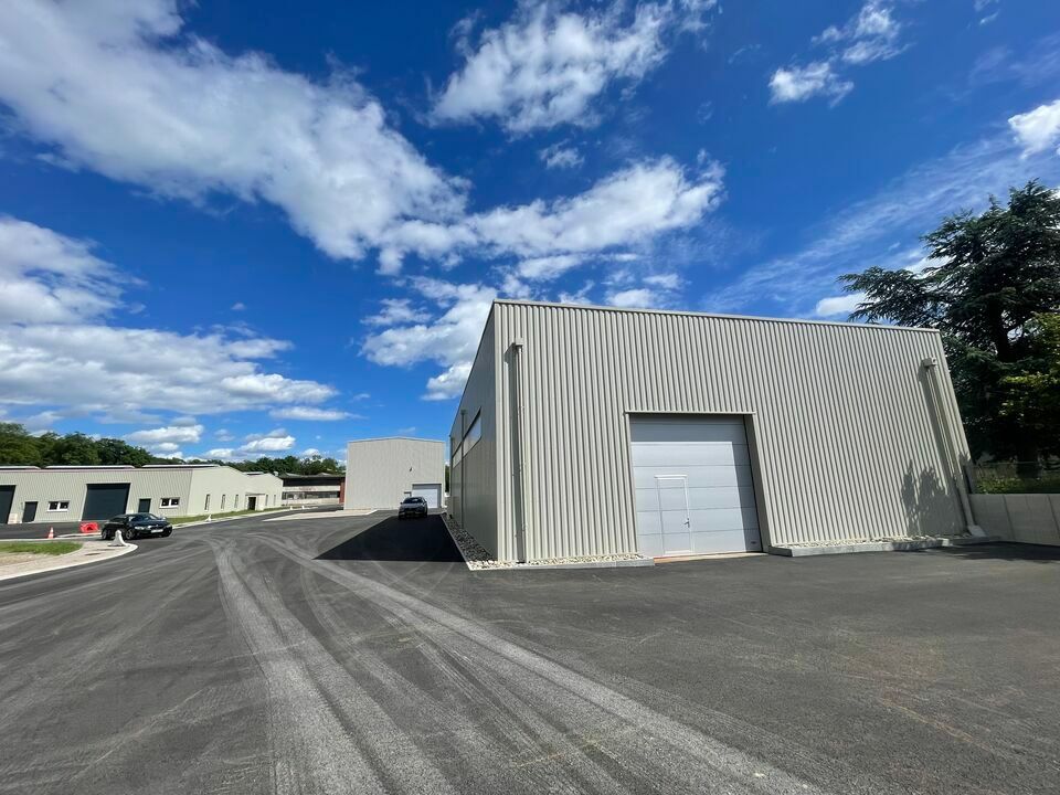 Vente local d''activites 490 m² non divisibles