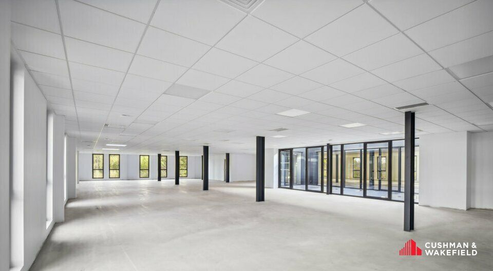 Bureaux de 921 m² divisibles à louer