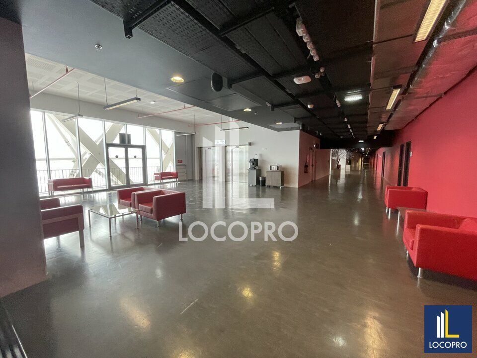 COWORKING - A LOUER - BUREAUX - 1 000 M2 DIVISIBLES - NICE OUEST