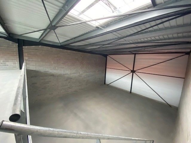 Location local 360 m² à MURET