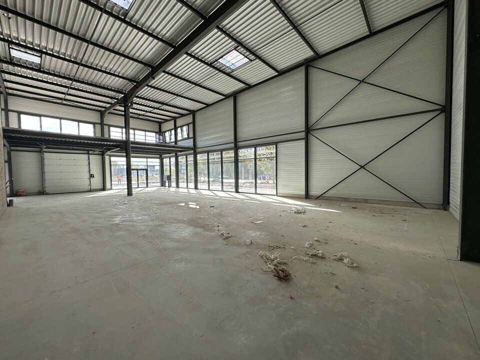 374 m² pour ce local d'activites en location à Geispolsheim
