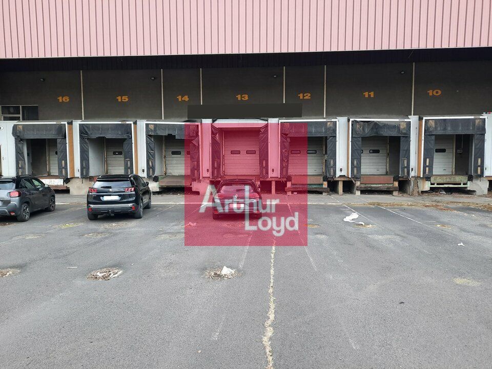 COURNON ZI A VENDRE ENTREPÔT 2 360 m²