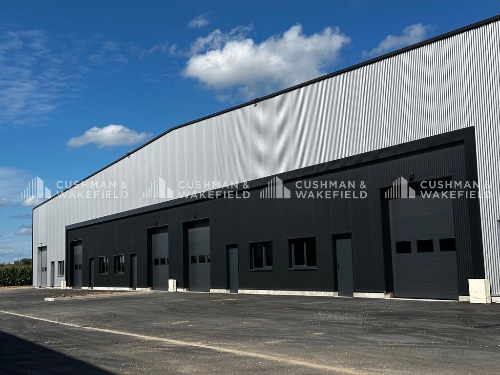 Vente activités 2277 m² divisibles à partir de 160 m²