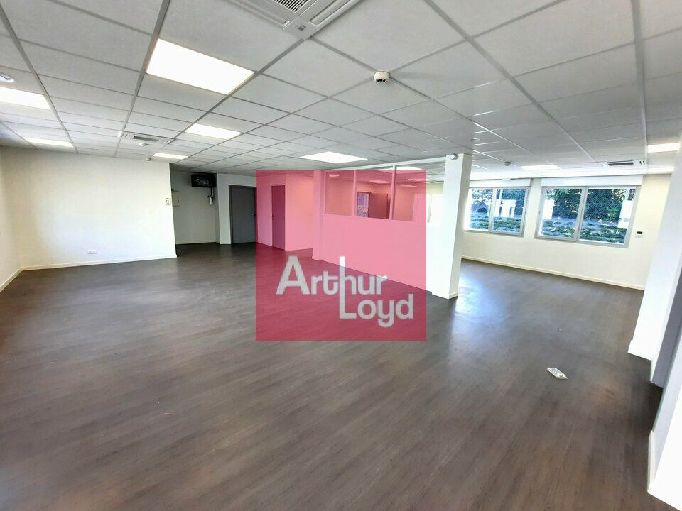 Location bureaux 130 m² non divisibles