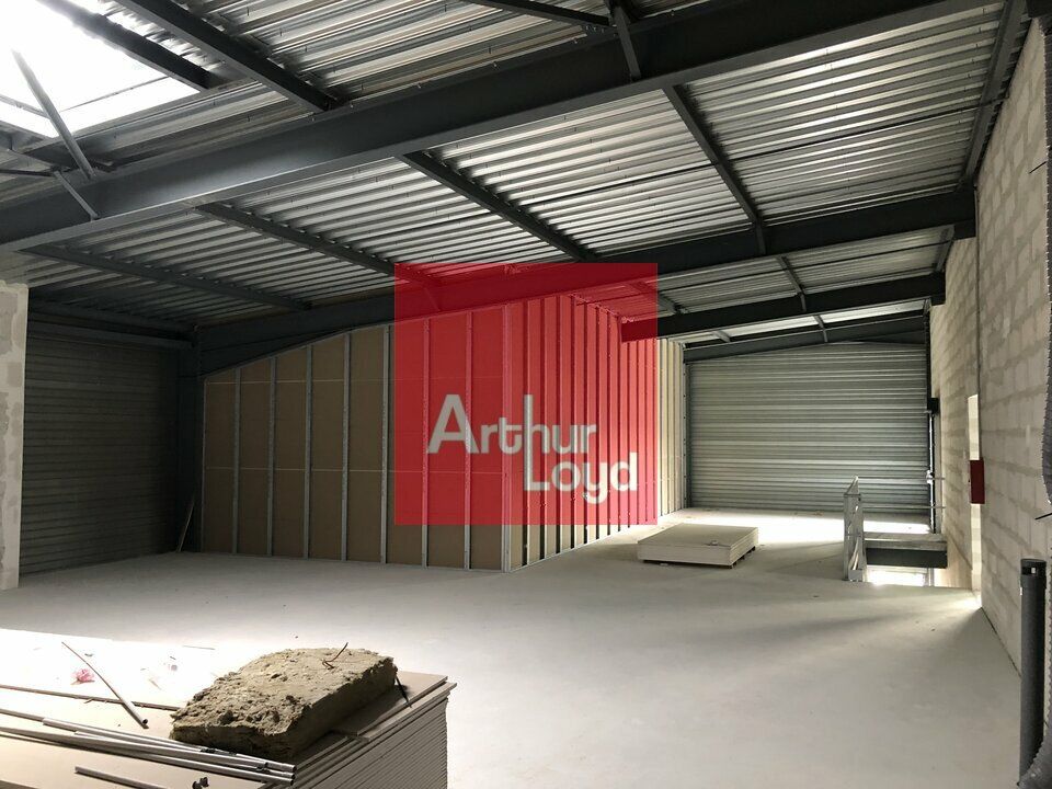 Location local d''activites 290 m² non divisibles
