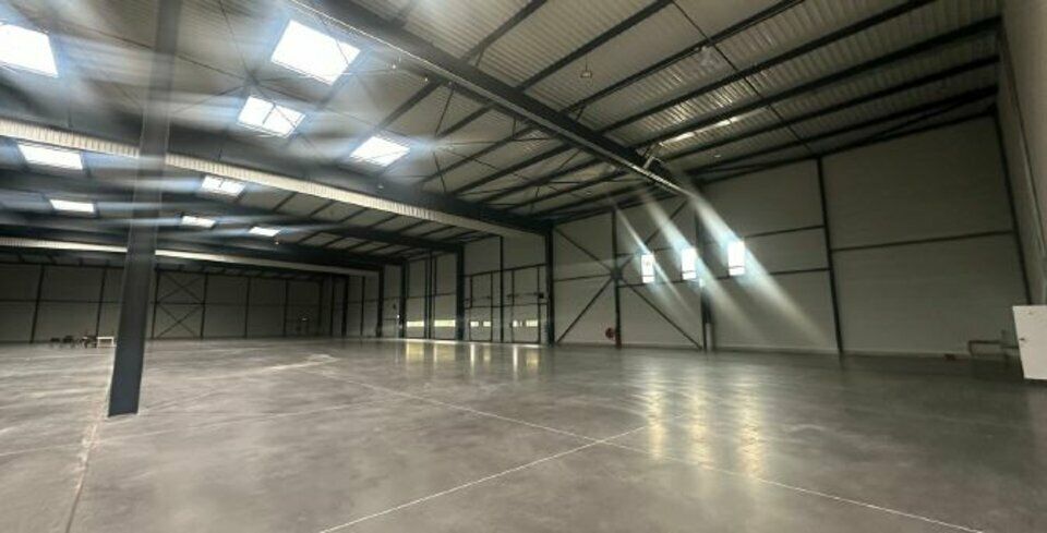 À LOUER – LOCAL D'ACTIVITÉS NEUF DE 4 560 M² – SAINT-LAURENT-DE-MURE