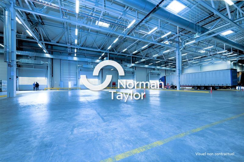 Location local d''activites 13792 m² divisibles à partir de 2458 m²
