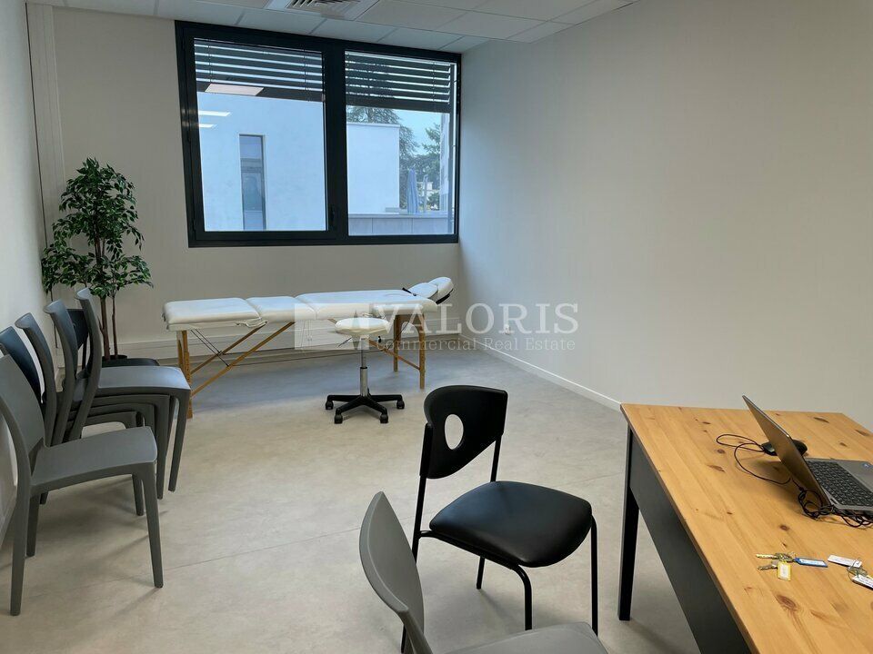 Location bureaux 488.55 m² divisibles à partir de 35.3 m²