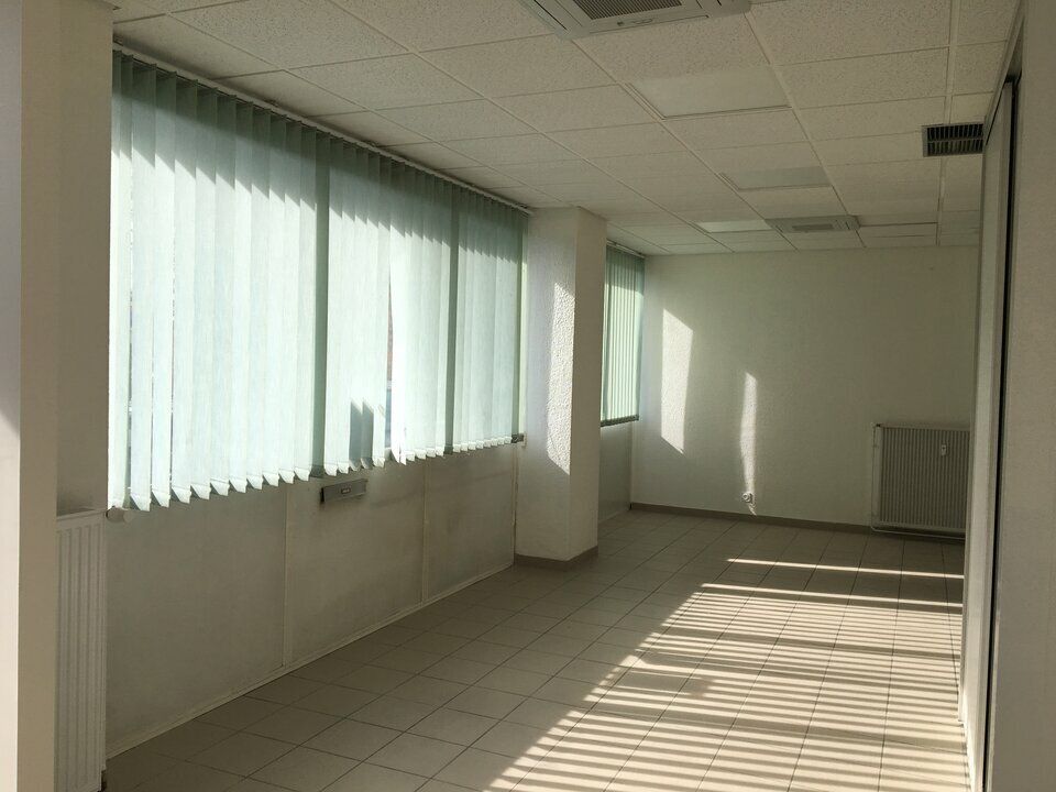Location bureaux 66 m² non divisibles
